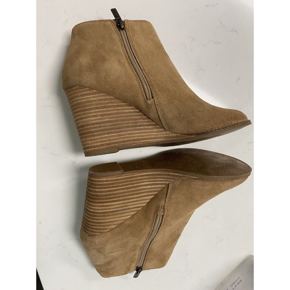 Lucky Brand Women’s size 9M Yakeena Tan Suede Leather Ankle Wedge Boots - Picture 2 of 16